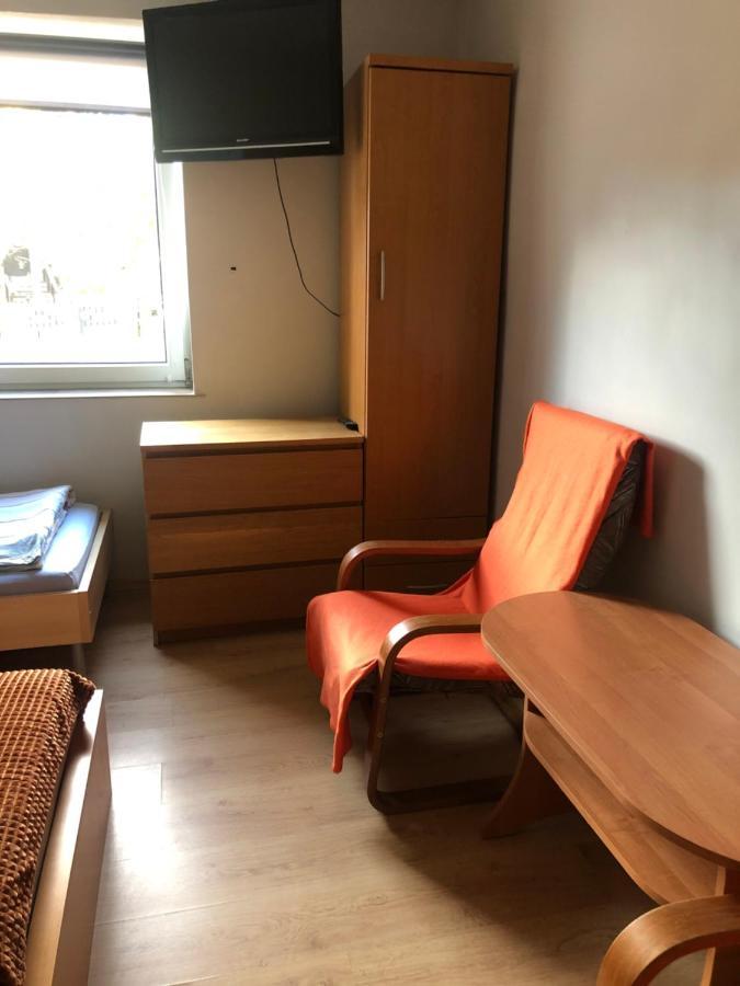 Tanie Pokoje Blisko Lotniska Poznań Kültér fotó