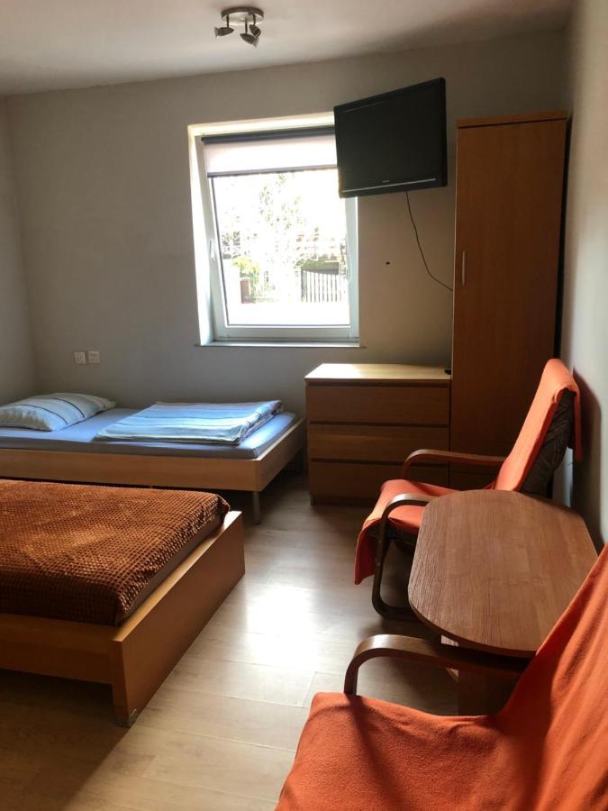 Tanie Pokoje Blisko Lotniska Poznań Kültér fotó